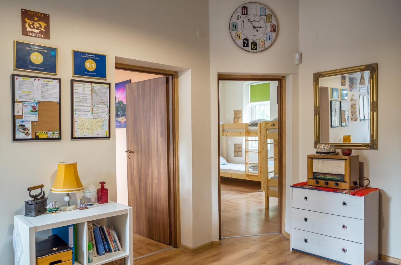 Nomado Hostel Varna Exteriör bild
