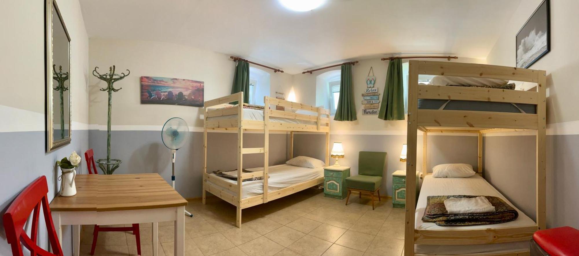 Nomado Hostel Varna Exteriör bild