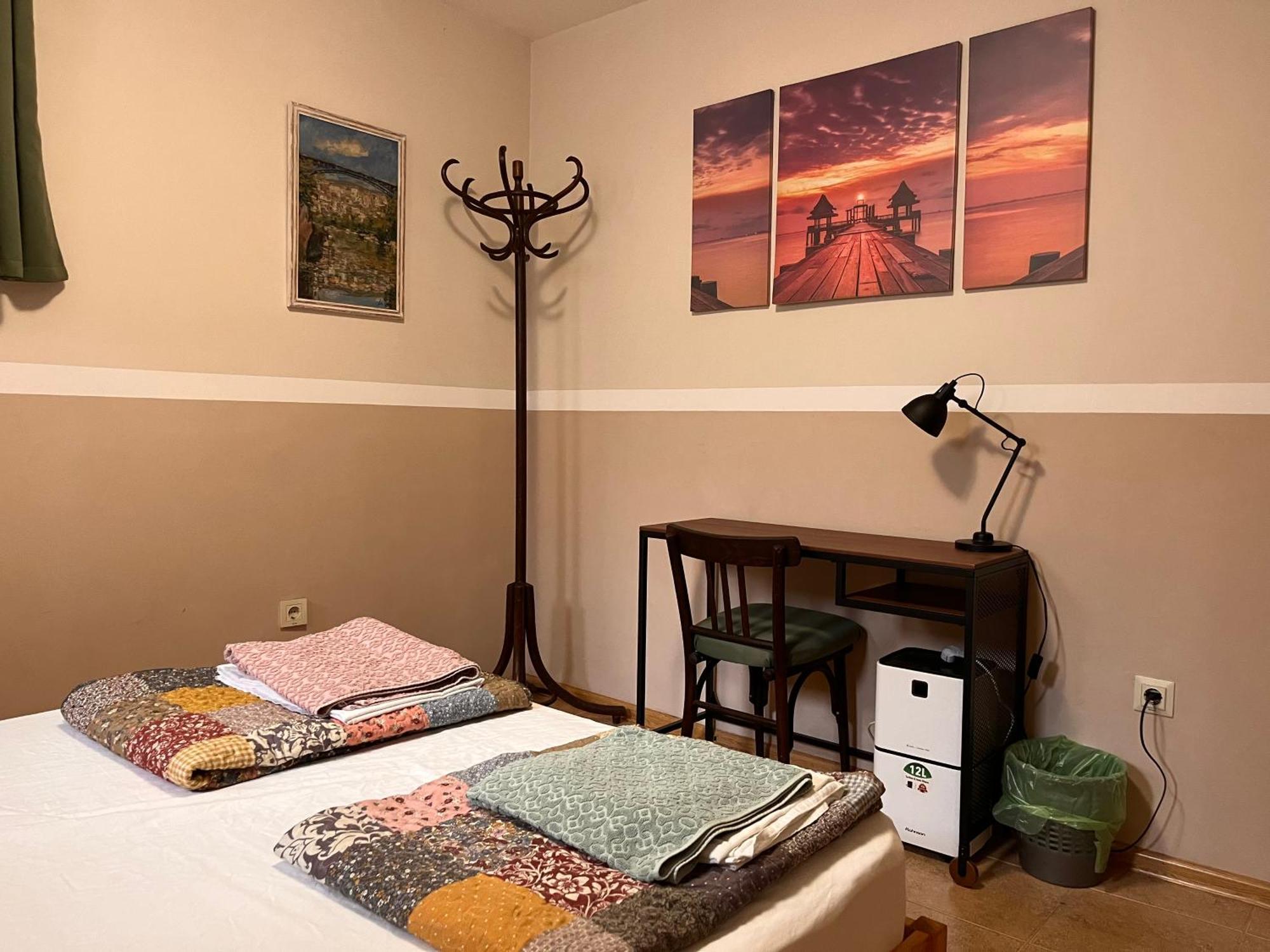 Nomado Hostel Varna Exteriör bild